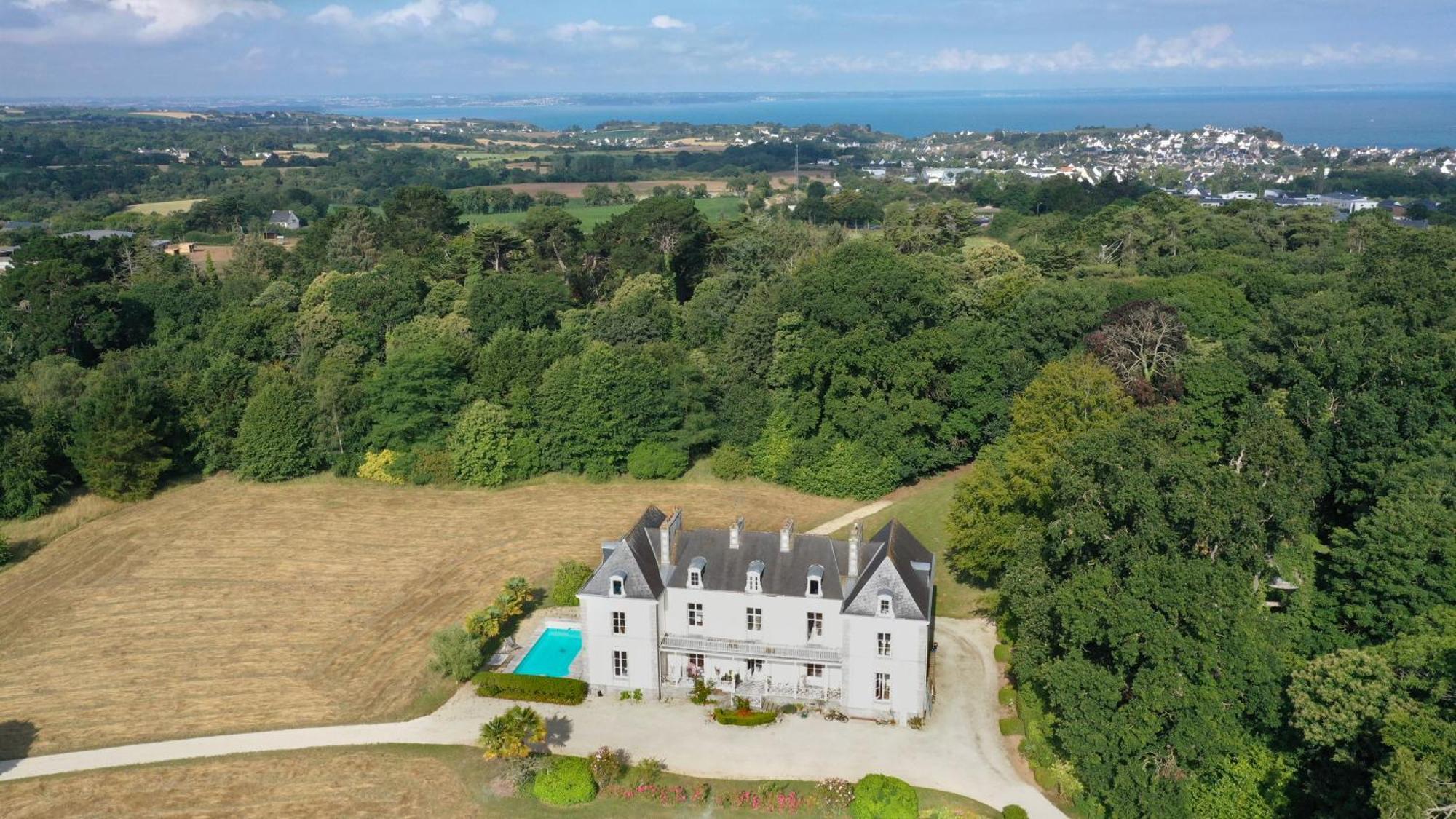 Domaine Du Cloitre Bed & Breakfast Pleneuf-Val-Andre Exterior photo