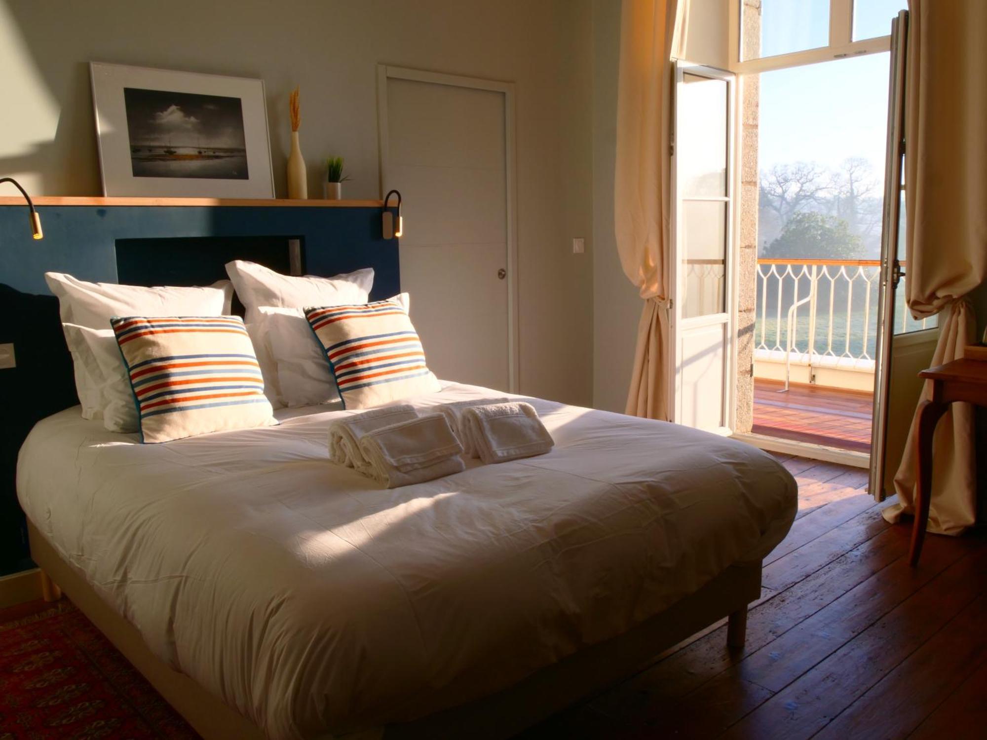 Domaine Du Cloitre Bed & Breakfast Pleneuf-Val-Andre Exterior photo