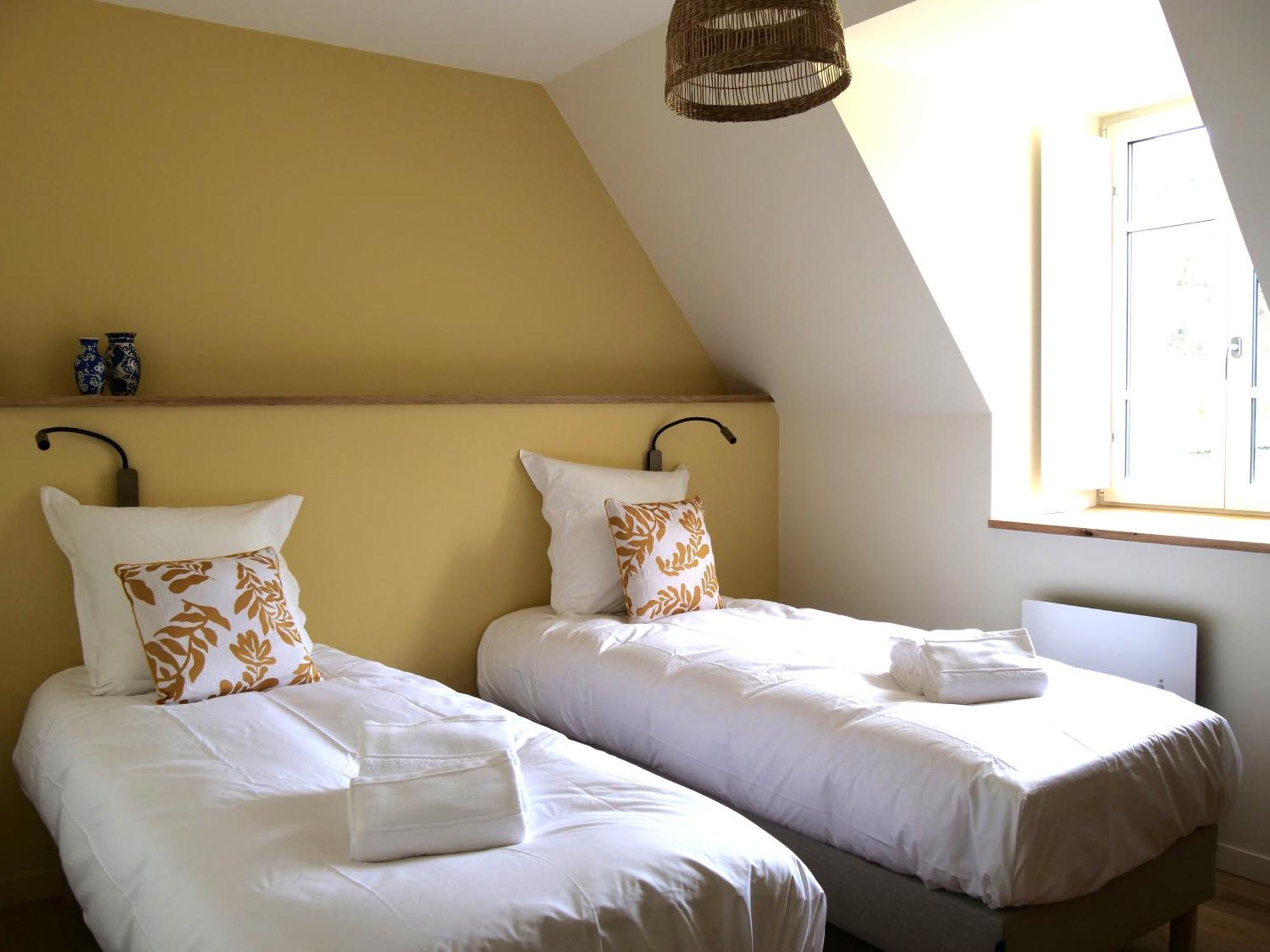 Domaine Du Cloitre Bed & Breakfast Pleneuf-Val-Andre Exterior photo